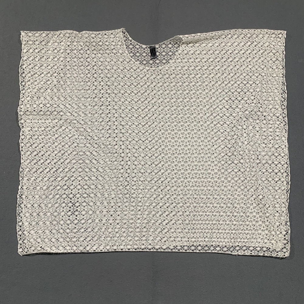 Tempo by Favello Ivory Lace Poncho Easy Smile Sheer Crochet Knit Summer Top OS